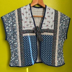 Vtg 70’s patchwork quilted vest jacket S M Cottagecore Prarie Tie Front Top Blue